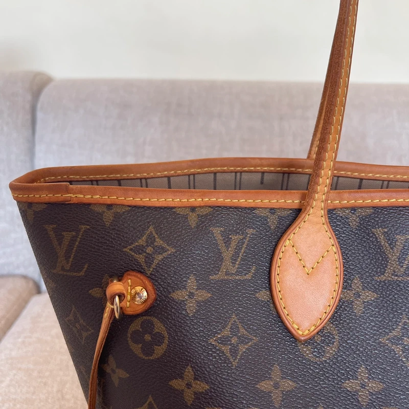Louis Vuitton neverfull MM monogram SAC DE LUXE DE SECONDE MAIN AUTHENTIQUE. PETITE MAROQUINERIE DE LUXE. ENTRUPY CERTIFICATE