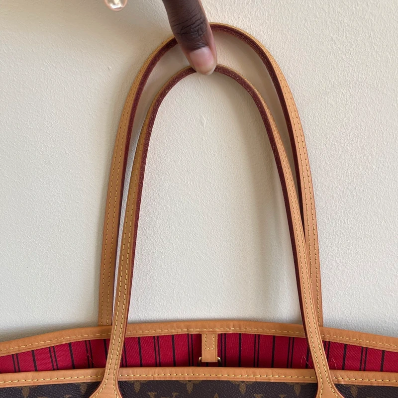 Louis Vuitton neverfull MM monogram cerise SAC DE LUXE DE SECONDE MAIN AUTHENTIQUE. PETITE MAROQUINERIE DE LUXE. ENTRUPY CERTIFICATE