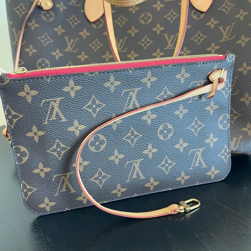 Louis Vuitton neverfull MM monogram cerise SAC DE LUXE DE SECONDE MAIN AUTHENTIQUE. PETITE MAROQUINERIE DE LUXE. ENTRUPY CERTIFICATE