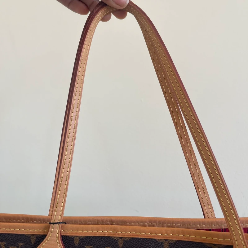 Louis Vuitton neverfull MM monogram cerise SAC DE LUXE DE SECONDE MAIN AUTHENTIQUE. PETITE MAROQUINERIE DE LUXE. ENTRUPY CERTIFICATE