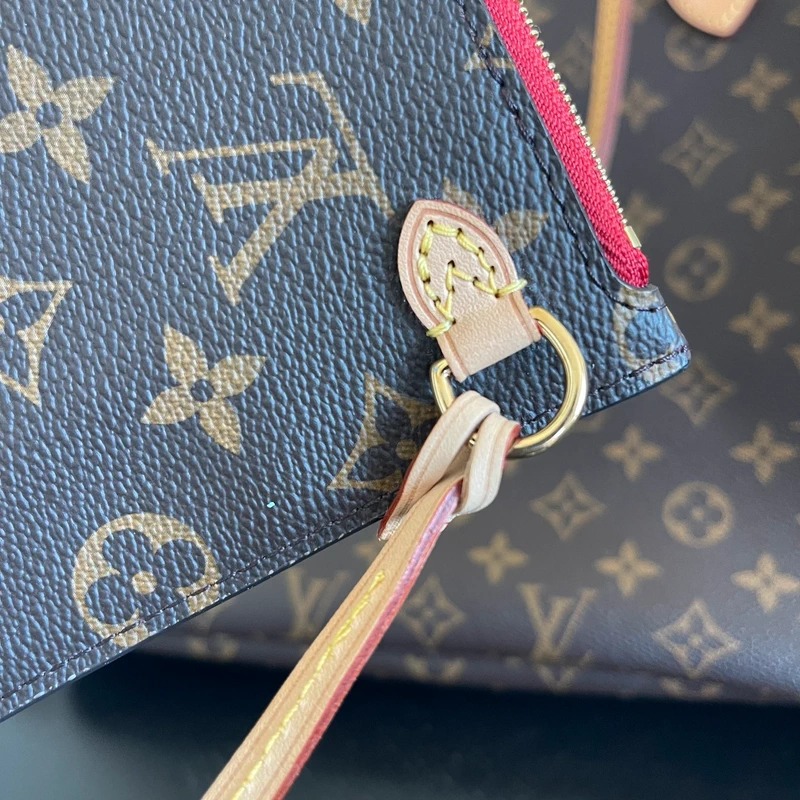 Louis Vuitton neverfull MM monogram cerise SAC DE LUXE DE SECONDE MAIN AUTHENTIQUE. PETITE MAROQUINERIE DE LUXE. ENTRUPY CERTIFICATE