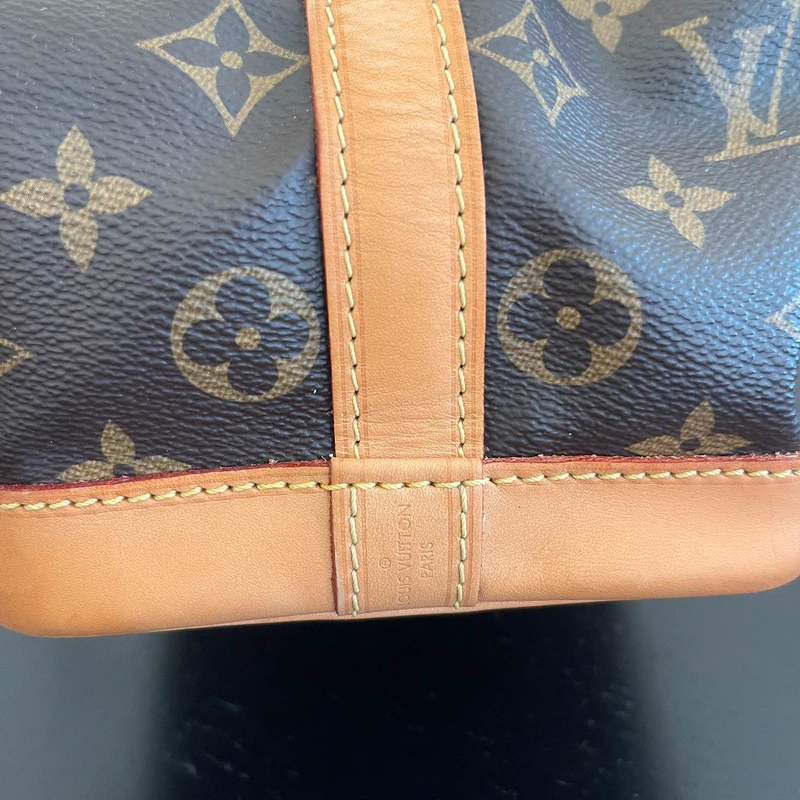 Louis Vuitton Noé BB monogram SAC DE LUXE DE SECONDE MAIN AUTHENTIQUE. PETITE MAROQUINERIE DE LUXE. ENTRUPY CERTIFICATE