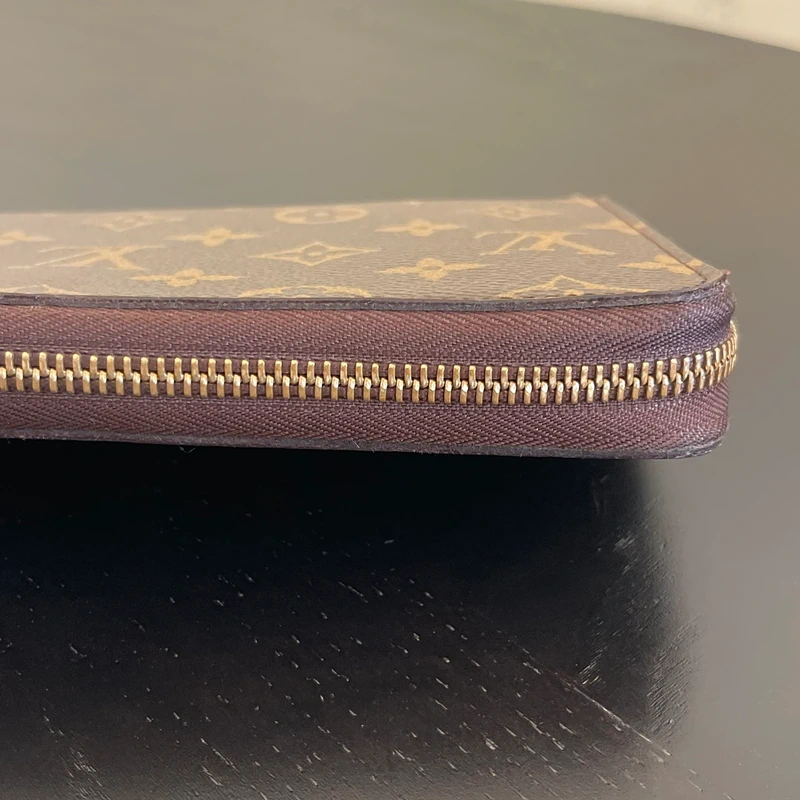 Louis Vuitton organizer zippy monogram LUXE DE SECONDE MAIN AUTHENTIQUE. PETITE MAROQUINERIE DE LUXE. ENTRUPY CERTIFICATE