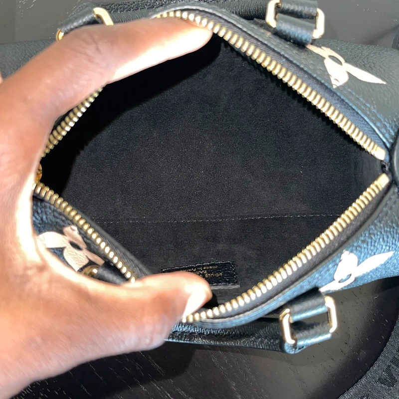 Louis Vuitton papillon BB cuir monogram empreinte bicolore SAC DE LUXE DE SECONDE MAIN AUTHENTIQUE. PETITE MAROQUINERIE DE LUXE. ENTRUPY CERTIFICATE