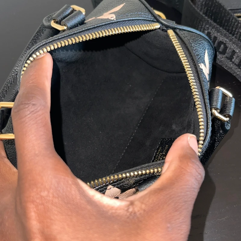 Louis Vuitton papillon BB cuir monogram empreinte bicolore SAC DE LUXE DE SECONDE MAIN AUTHENTIQUE. PETITE MAROQUINERIE DE LUXE. ENTRUPY CERTIFICATE