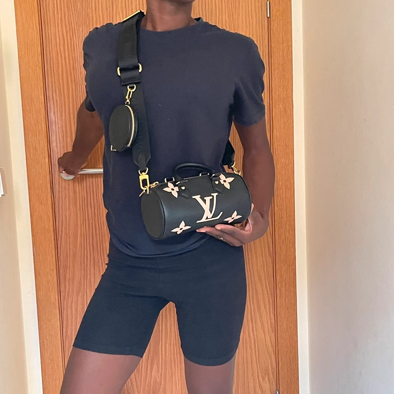 Louis Vuitton papillon BB cuir monogram empreinte bicolore SAC DE LUXE DE SECONDE MAIN AUTHENTIQUE. PETITE MAROQUINERIE DE LUXE. ENTRUPY CERTIFICATE