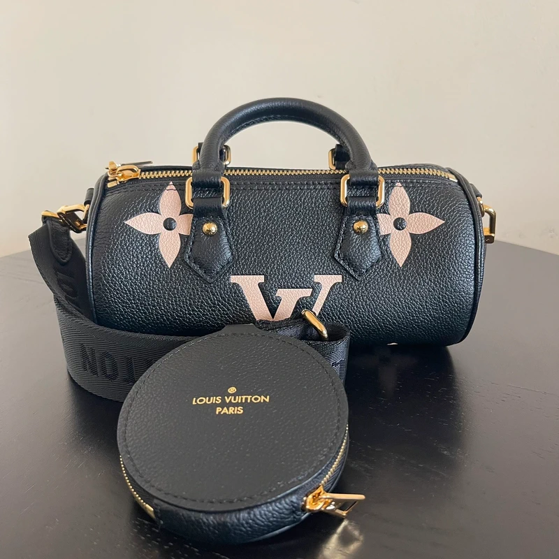 Louis Vuitton papillon BB cuir monogram empreinte bicolore SAC DE LUXE DE SECONDE MAIN AUTHENTIQUE. PETITE MAROQUINERIE DE LUXE. ENTRUPY CERTIFICATE