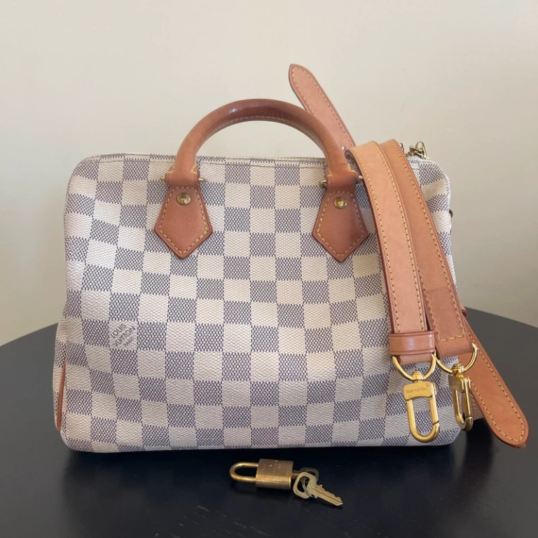 Louis Vuitton speedy 25 bandoulière damier azur SAC DE LUXE DE SECONDE MAIN AUTHENTIQUE. PETITE MAROQUINERIE DE LUXE. ENTRUPY CERTIFICATE