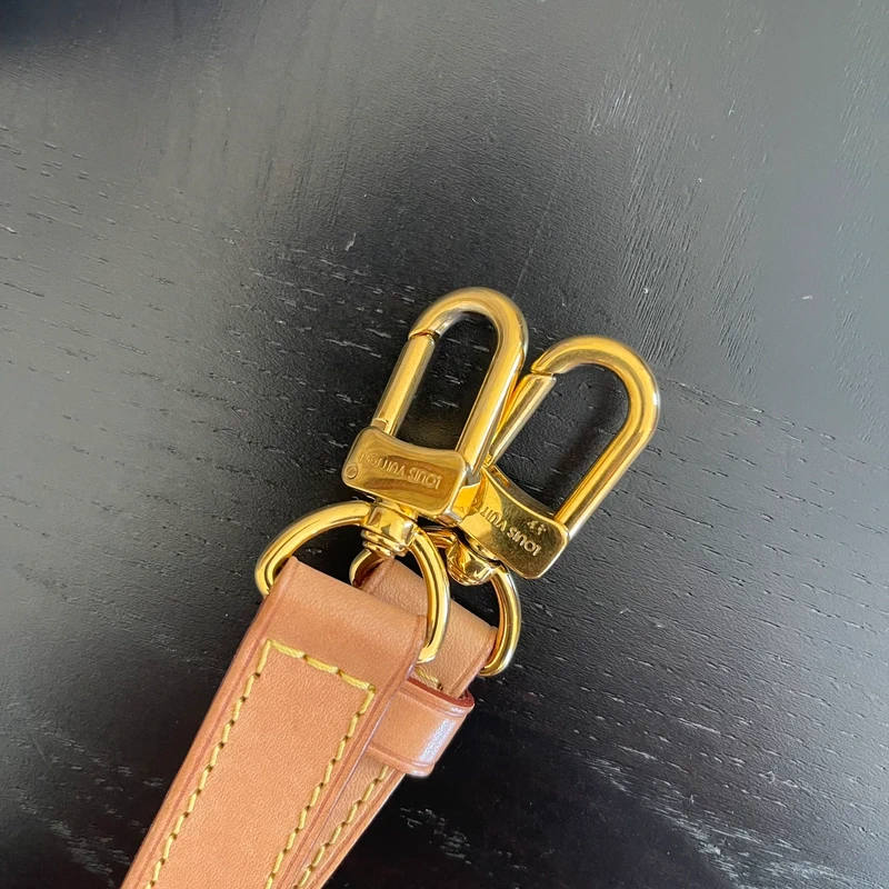 Louis Vuitton speedy 25 bandoulière damier azur SAC DE LUXE DE SECONDE MAIN AUTHENTIQUE. PETITE MAROQUINERIE DE LUXE. ENTRUPY CERTIFICATE