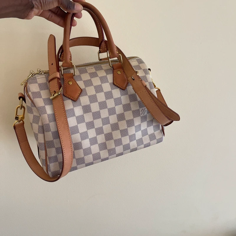 Louis Vuitton speedy 25 bandoulière damier azur SAC DE LUXE DE SECONDE MAIN AUTHENTIQUE. PETITE MAROQUINERIE DE LUXE. ENTRUPY CERTIFICATE