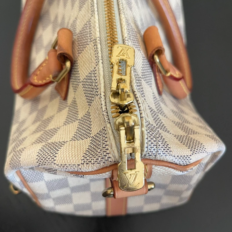 Louis Vuitton speedy 25 bandoulière damier azur SAC DE LUXE DE SECONDE MAIN AUTHENTIQUE. PETITE MAROQUINERIE DE LUXE. ENTRUPY CERTIFICATE