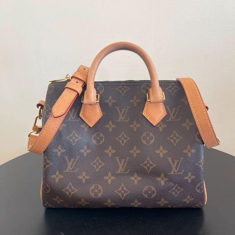 Louis Vuitton speedy 25 bandoulière monogram SAC DE LUXE DE SECONDE MAIN AUTHENTIQUE. PETITE MAROQUINERIE DE LUXE. ENTRUPY CERTIFICATE