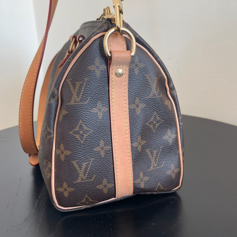 Louis Vuitton speedy 25 bandoulière monogram SAC DE LUXE DE SECONDE MAIN AUTHENTIQUE. PETITE MAROQUINERIE DE LUXE. ENTRUPY CERTIFICATE