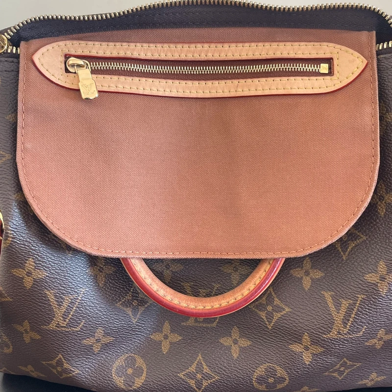 Louis Vuitton speedy 25 bandoulière monogram SAC DE LUXE DE SECONDE MAIN AUTHENTIQUE. PETITE MAROQUINERIE DE LUXE. ENTRUPY CERTIFICATE