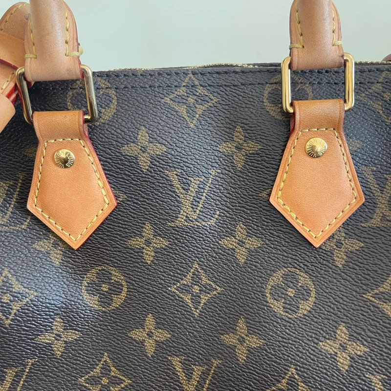 Louis Vuitton speedy 25 bandoulière monogram SAC DE LUXE DE SECONDE MAIN AUTHENTIQUE. PETITE MAROQUINERIE DE LUXE. ENTRUPY CERTIFICATE