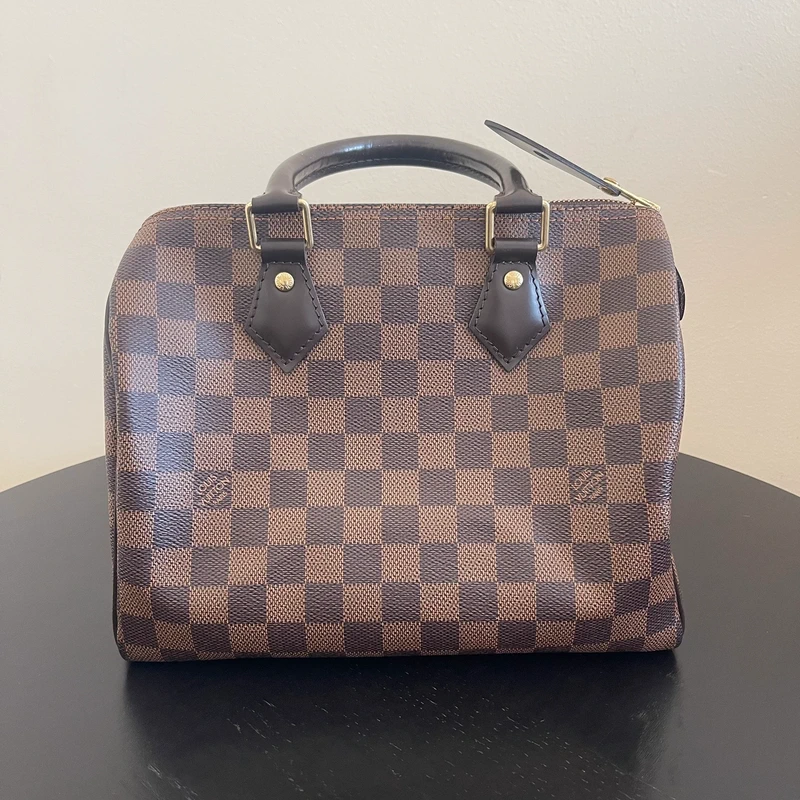 Louis Vuitton speedy 25 damier ébène SAC DE LUXE DE SECONDE MAIN AUTHENTIQUE. PETITE MAROQUINERIE DE LUXE. ENTRUPY CERTIFICATE