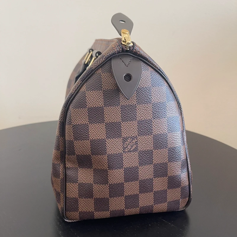Louis Vuitton speedy 25 damier ébène SAC DE LUXE DE SECONDE MAIN AUTHENTIQUE. PETITE MAROQUINERIE DE LUXE. ENTRUPY CERTIFICATE