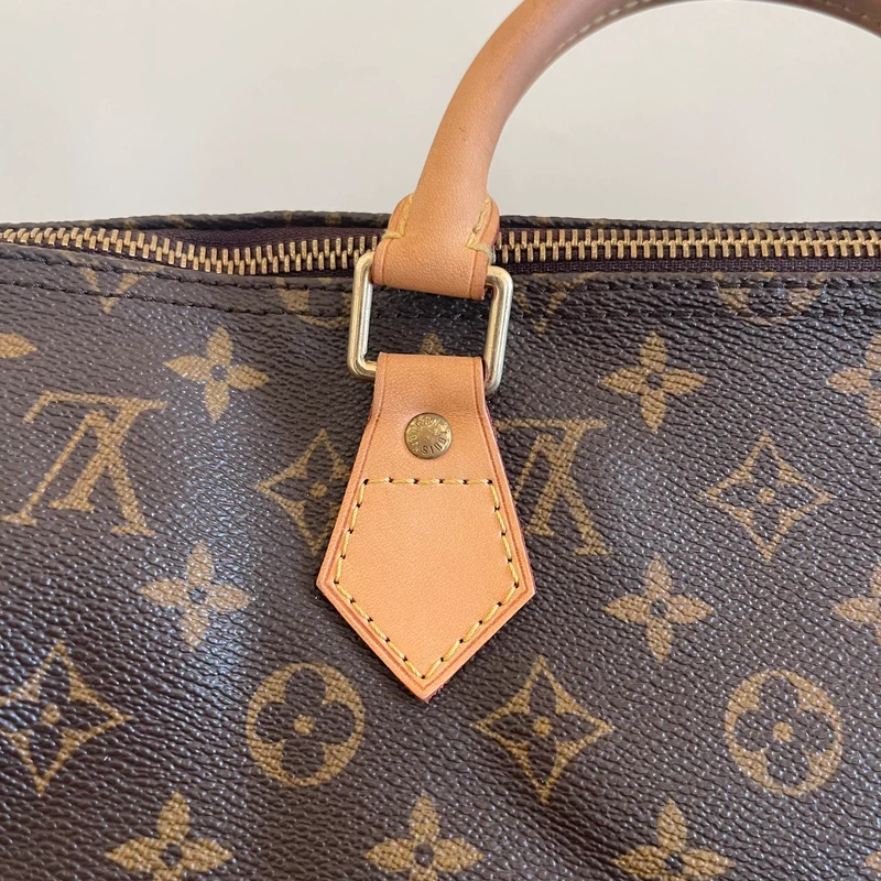 Louis Vuitton speedy 35 monogram SAC DE LUXE DE SECONDE MAIN AUTHENTIQUE. PETITE MAROQUINERIE DE LUXE. ENTRUPY CERTIFICATE