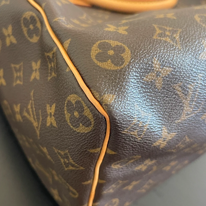 Louis Vuitton speedy 35 monogram SAC DE LUXE DE SECONDE MAIN AUTHENTIQUE. PETITE MAROQUINERIE DE LUXE. ENTRUPY CERTIFICATE