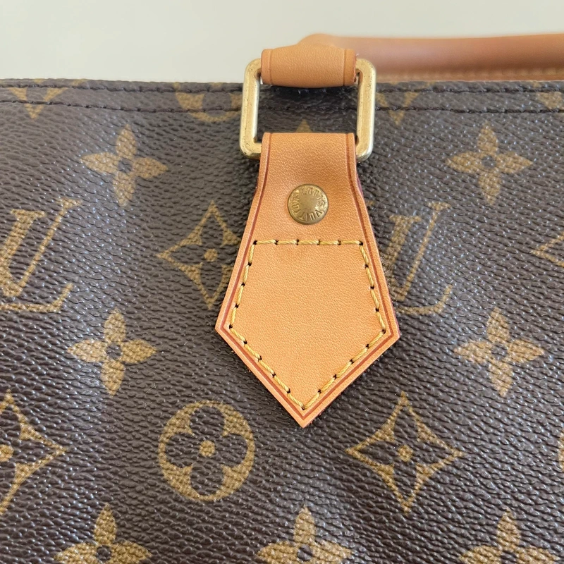 Louis Vuitton speedy 35 monogram SAC DE LUXE DE SECONDE MAIN AUTHENTIQUE. PETITE MAROQUINERIE DE LUXE. ENTRUPY CERTIFICATE