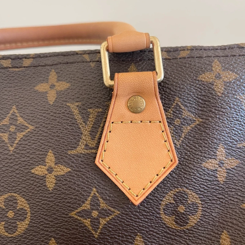 Louis Vuitton speedy 35 monogram SAC DE LUXE DE SECONDE MAIN AUTHENTIQUE. PETITE MAROQUINERIE DE LUXE. ENTRUPY CERTIFICATE