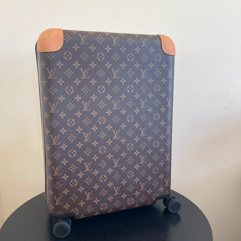 LOUIS VUITTON Horizon 55 LUXE DE SECONDE MAIN AUTHENTIQUE CERTIFICAT D'AUTHENTICITE ENTRUPY. SAC DE LUXE D'OCCASION PAS CHER LOUIS VUITTON FULL SET