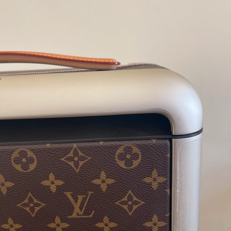 LOUIS VUITTON Horizon 55 LUXE DE SECONDE MAIN AUTHENTIQUE CERTIFICAT D'AUTHENTICITE ENTRUPY. SAC DE LUXE D'OCCASION PAS CHER LOUIS VUITTON FULL SET