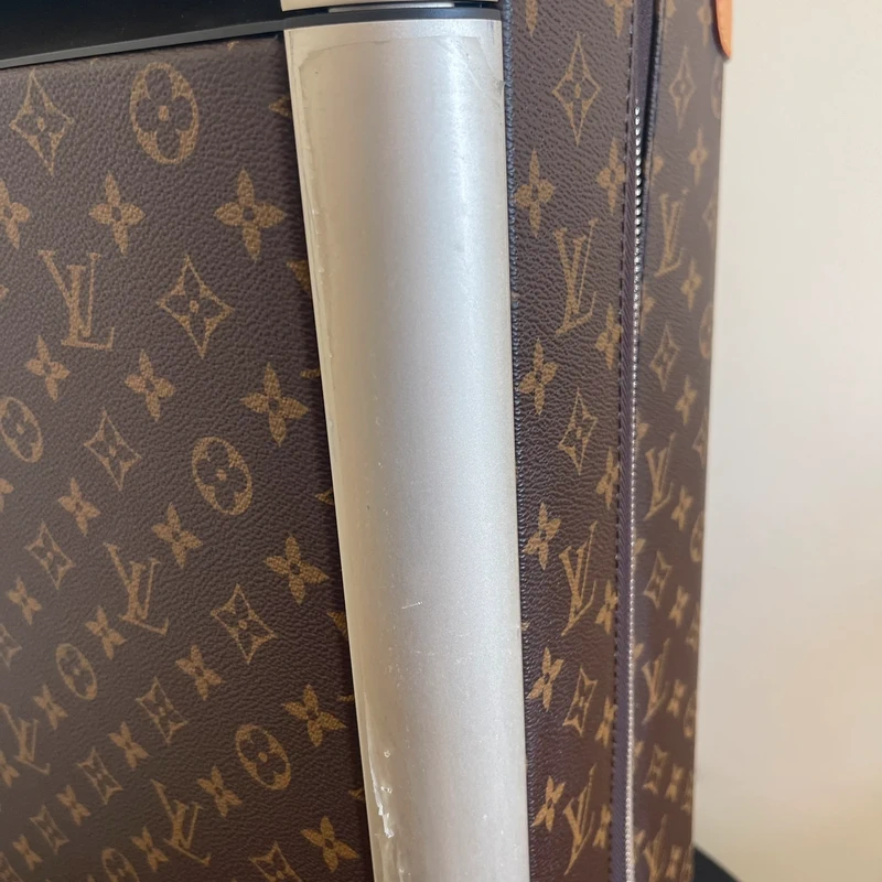 LOUIS VUITTON Horizon 55 LUXE DE SECONDE MAIN AUTHENTIQUE CERTIFICAT D'AUTHENTICITE ENTRUPY. SAC DE LUXE D'OCCASION PAS CHER LOUIS VUITTON FULL SET