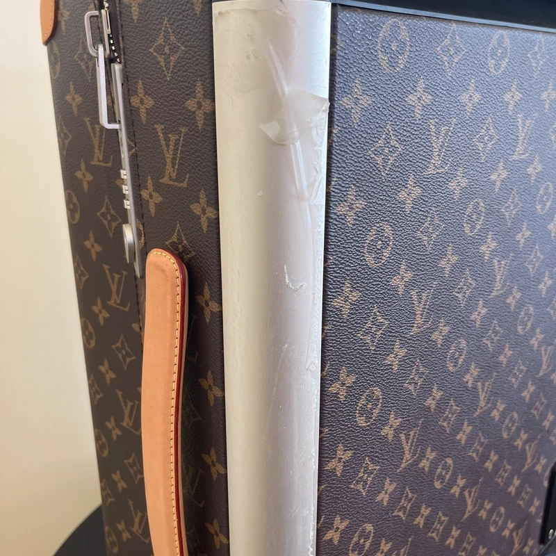 LOUIS VUITTON Horizon 55 LUXE DE SECONDE MAIN AUTHENTIQUE CERTIFICAT D'AUTHENTICITE ENTRUPY. SAC DE LUXE D'OCCASION PAS CHER LOUIS VUITTON FULL SET