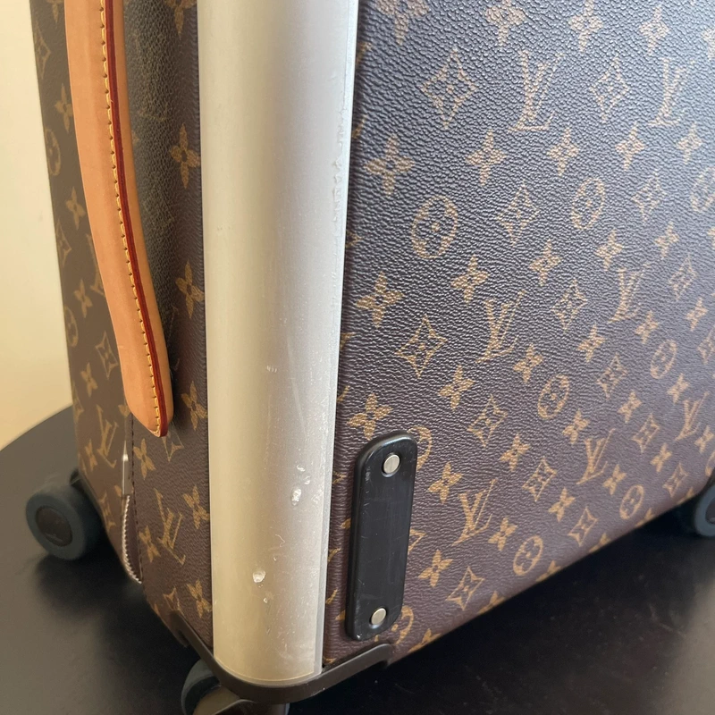 LOUIS VUITTON Horizon 55 LUXE DE SECONDE MAIN AUTHENTIQUE CERTIFICAT D'AUTHENTICITE ENTRUPY. SAC DE LUXE D'OCCASION PAS CHER LOUIS VUITTON FULL SET