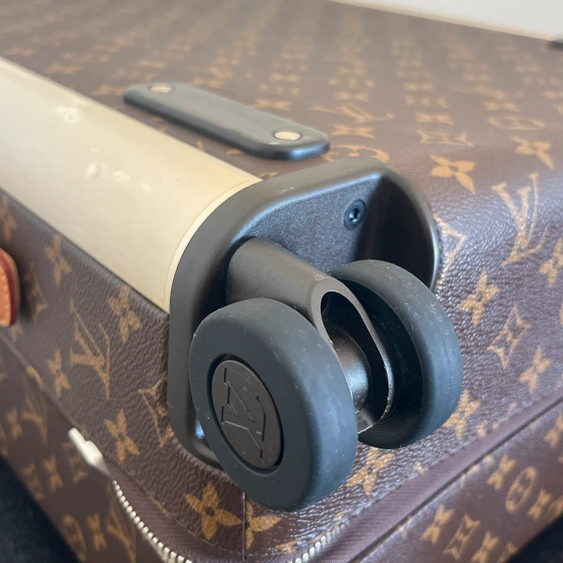 LOUIS VUITTON Horizon 55 LUXE DE SECONDE MAIN AUTHENTIQUE CERTIFICAT D'AUTHENTICITE ENTRUPY. SAC DE LUXE D'OCCASION PAS CHER LOUIS VUITTON FULL SET