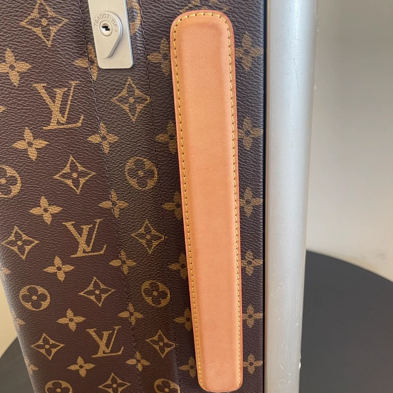 LOUIS VUITTON Horizon 55 LUXE DE SECONDE MAIN AUTHENTIQUE CERTIFICAT D'AUTHENTICITE ENTRUPY. SAC DE LUXE D'OCCASION PAS CHER LOUIS VUITTON FULL SET
