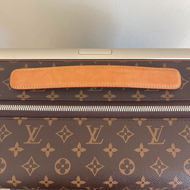 LOUIS VUITTON Horizon 55 LUXE DE SECONDE MAIN AUTHENTIQUE CERTIFICAT D'AUTHENTICITE ENTRUPY. SAC DE LUXE D'OCCASION PAS CHER LOUIS VUITTON FULL SET