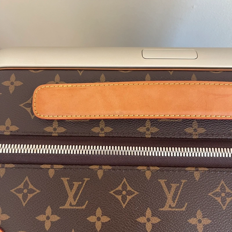 LOUIS VUITTON Horizon 55 LUXE DE SECONDE MAIN AUTHENTIQUE CERTIFICAT D'AUTHENTICITE ENTRUPY. SAC DE LUXE D'OCCASION PAS CHER LOUIS VUITTON FULL SET