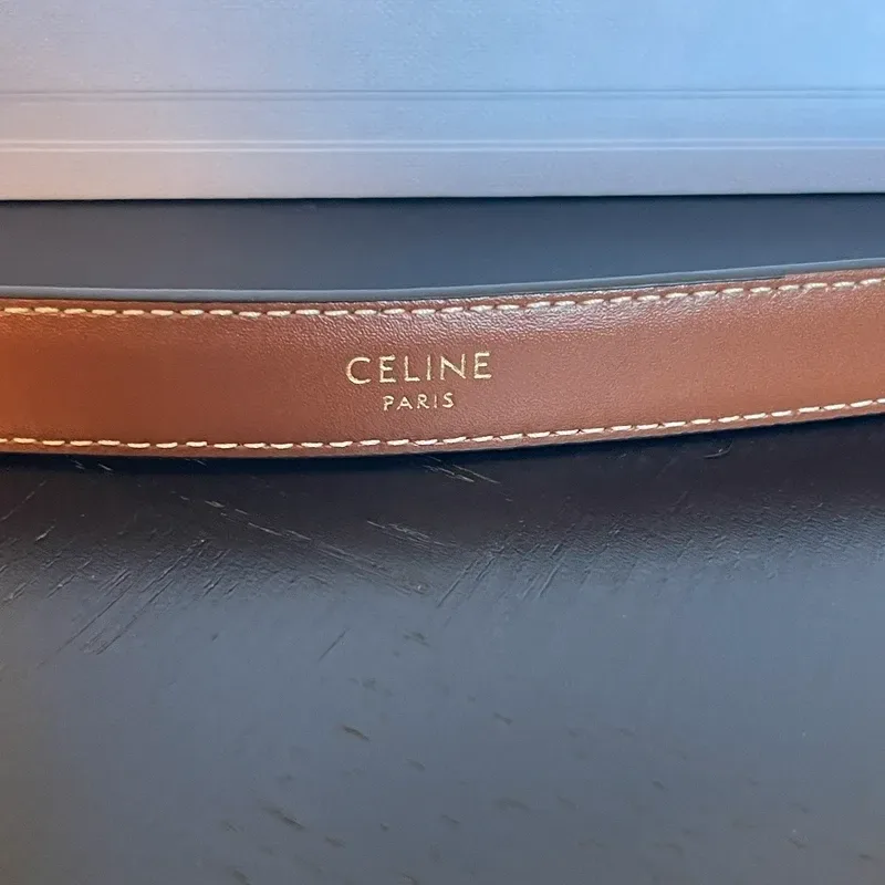 CELINE ceinture Triomphe en cuir de veau naturel & dorée 75 cm - détail du produit 7