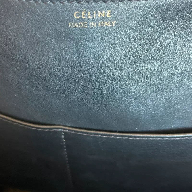 CELINE sac small Tie Tote en cuir nubuck de veau croco bleu nuit & noir - détail du produit 23