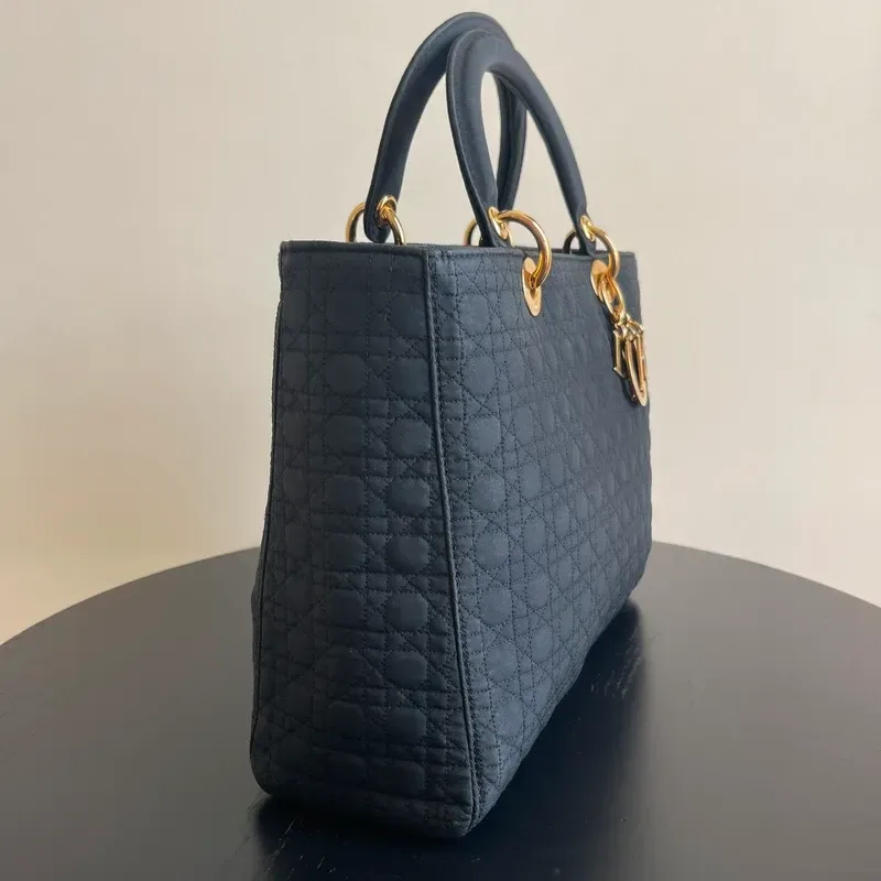DIOR sac LADY en toile nylon noir et doré - détail du produit 5