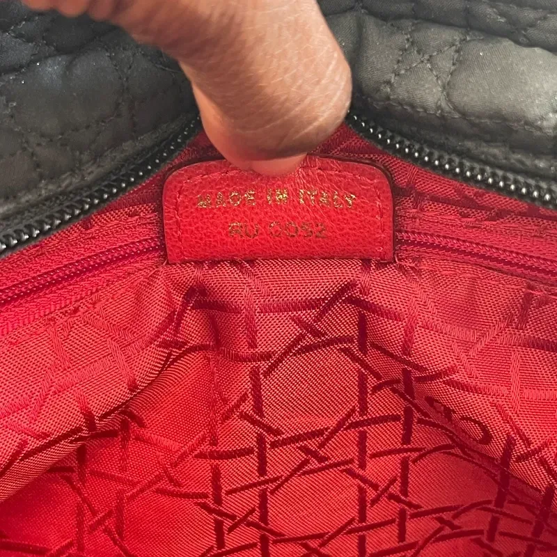 DIOR sac LADY en toile nylon noir et doré - détail du produit 18