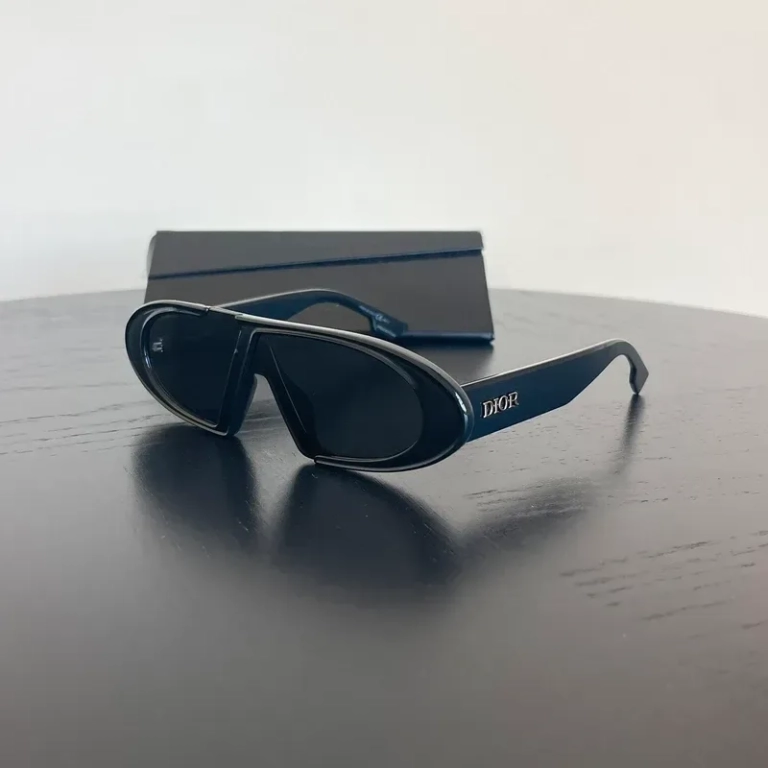 DIOR solaire oblique 807/2K noire - vue principale