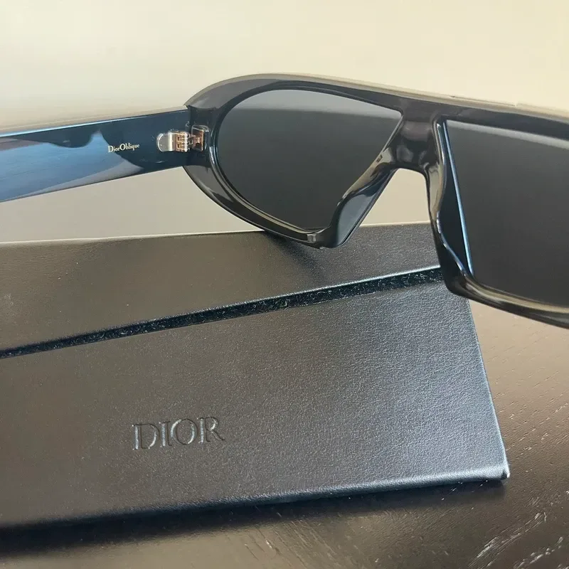 DIOR solaire oblique 807/2K noire - détail du produit 2