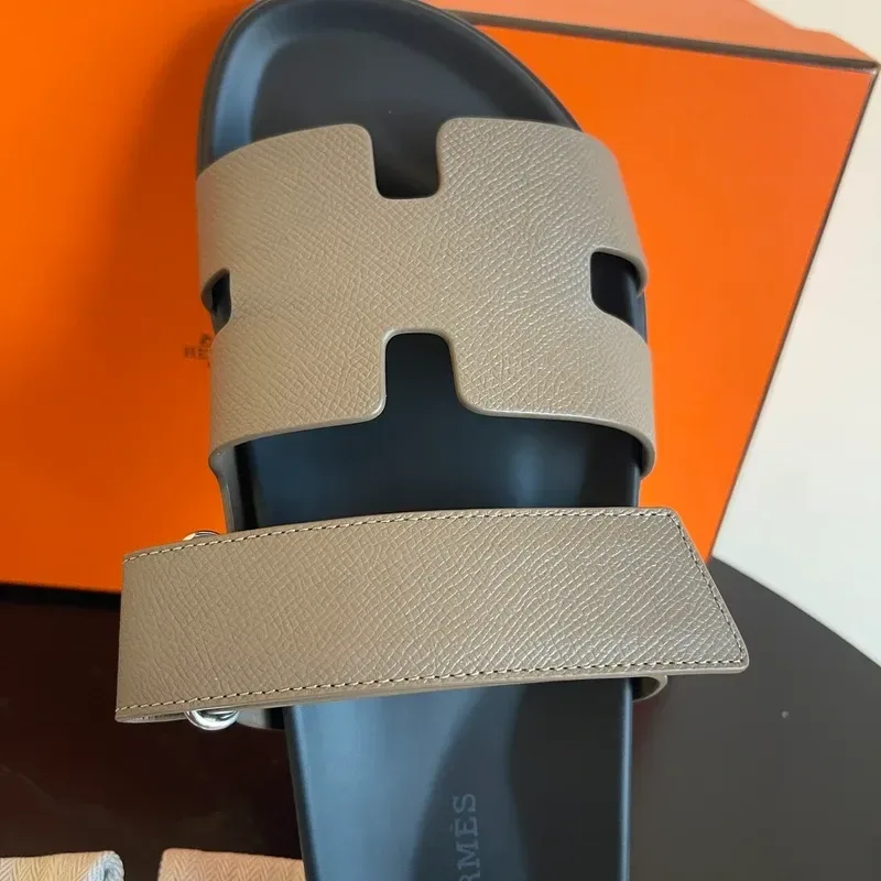 HERMES sandales Chypre en cuir étoupe 39 - détail du produit 5