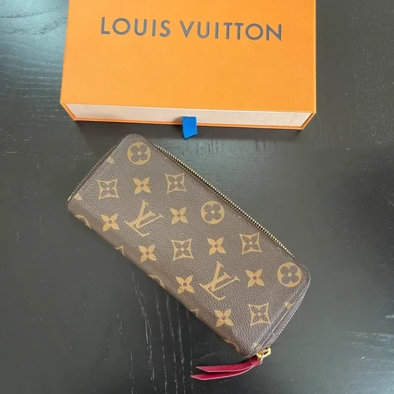 LOUIS VUITTON Clémence monogram pivoine - vue principale