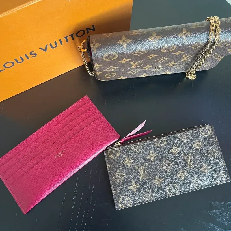LOUIS VUITTON Félicie en toile monogram - vue complémentaire