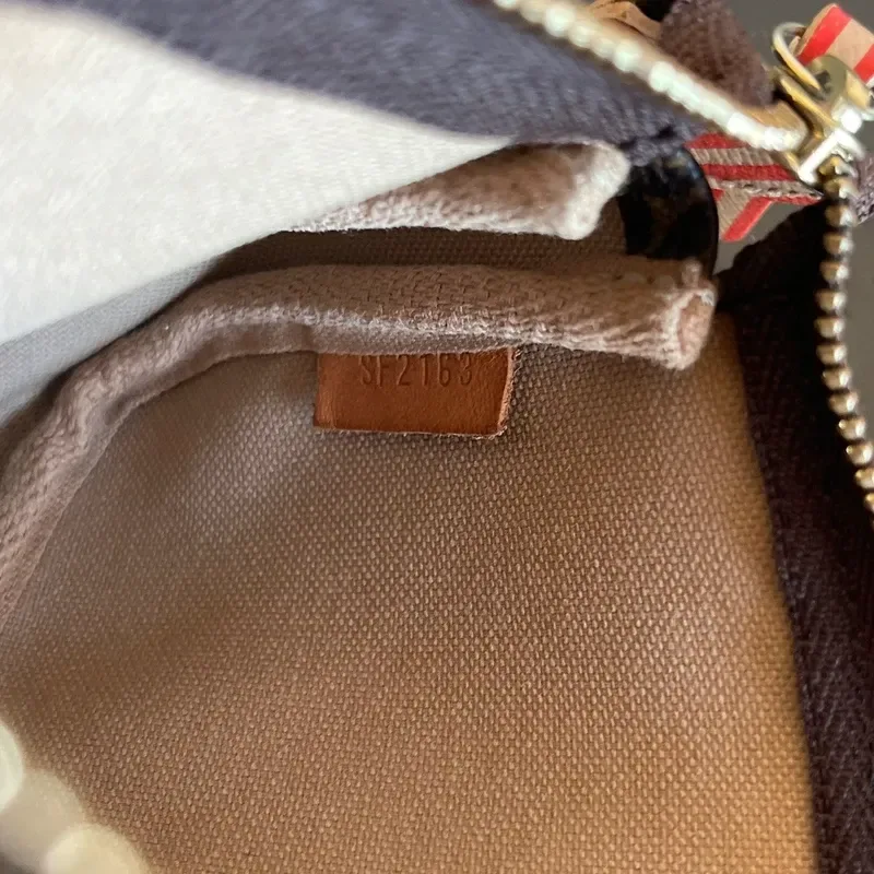 LOUIS VUITTON mini pochette accessoires limited edition inventeur SF2163 - détail du produit 15