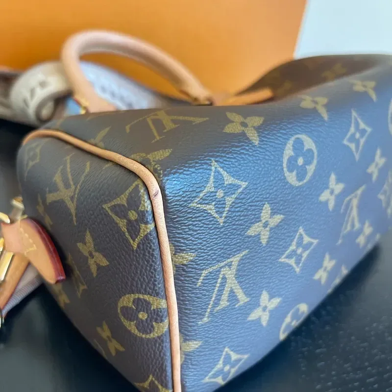 LOUIS VUITTON speedy 20 bandoulière monogram - détail du produit 22
