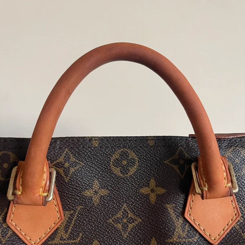 LOUIS VUITTON speedy 30 monogram SAC DE LUXE LV. LUXE DE SECONDE MAIN AUTHENTIQUE. ENTRUPY CERTIFICATE
