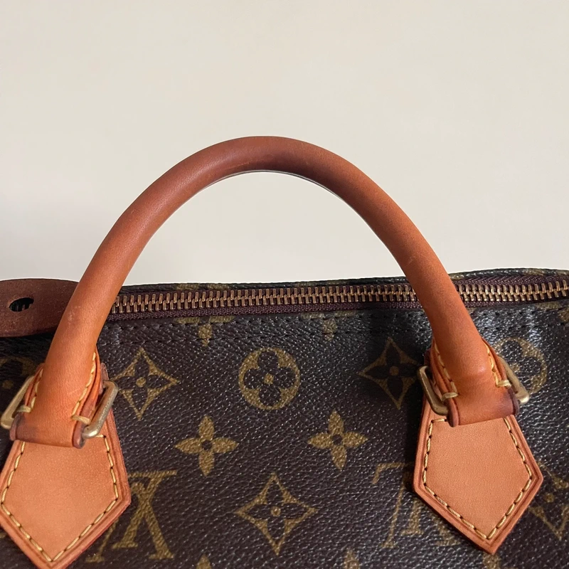LOUIS VUITTON speedy 30 monogram SAC DE LUXE LV. LUXE DE SECONDE MAIN AUTHENTIQUE. ENTRUPY CERTIFICATE