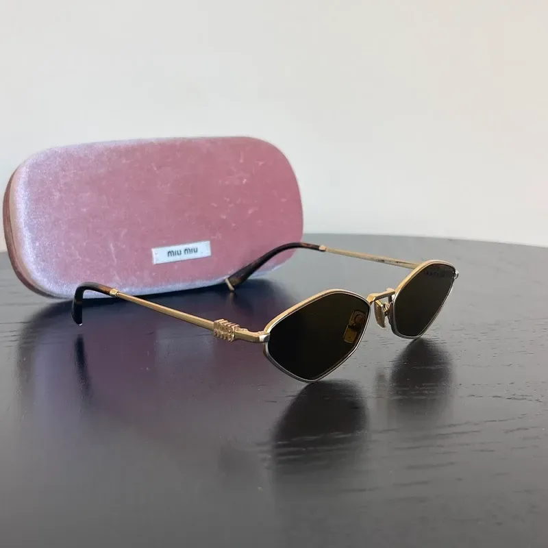 MUI MUI solaire regard MU 56ZS dorée - détail du produit 10
